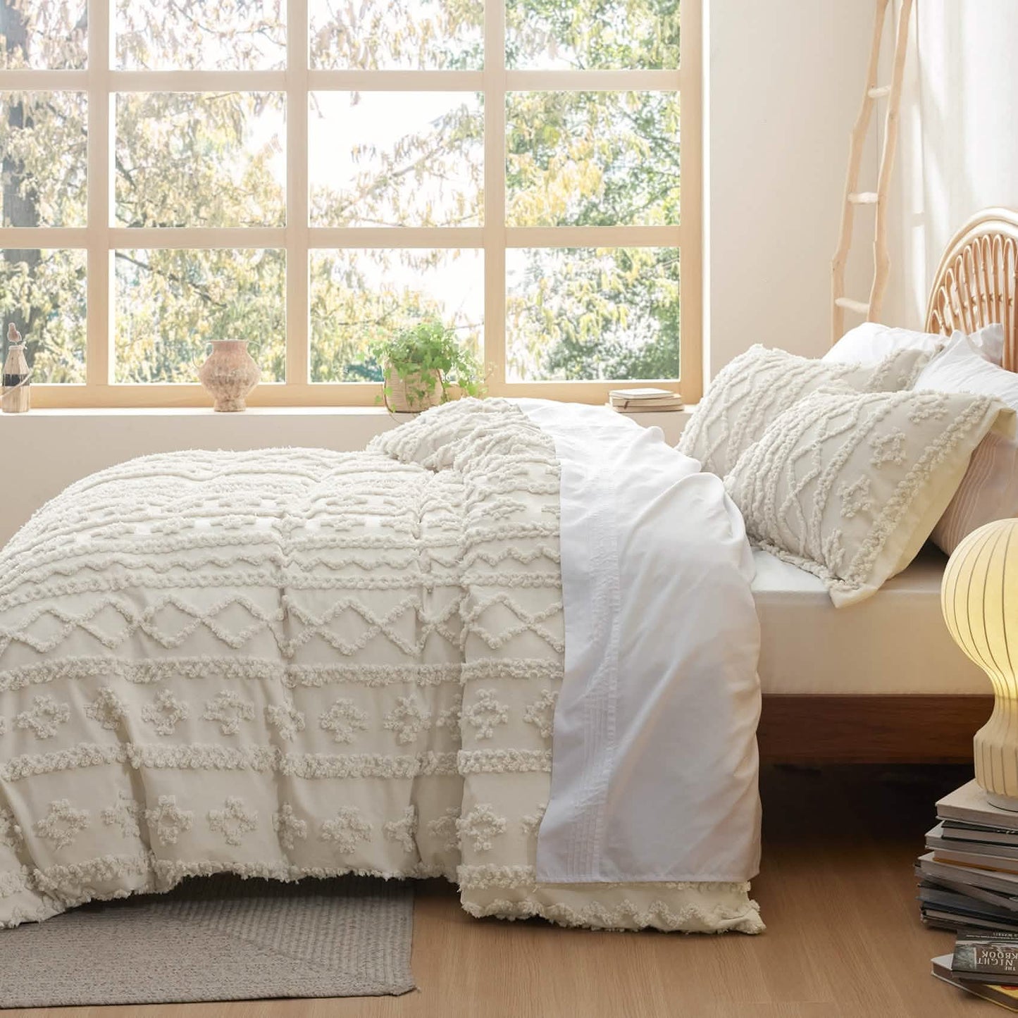 Deluxed Tufted Embroidery Comforter Set