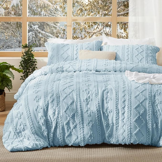 Deluxed Tufted Embroidery Comforter Set