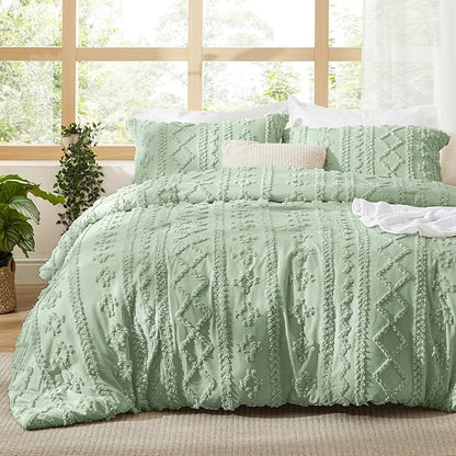 Deluxed Tufted Embroidery Comforter Set