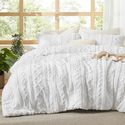 Deluxed Tufted Embroidery Comforter Set